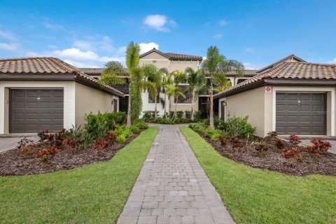 Copropriété à louer à Bradenton, Floride: 2 chambres, 145.76 m2 № 338935 - photo 1