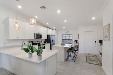 Copropriété à louer à Bradenton, Floride: 2 chambres, 145.76 m2 № 338935 - photo 7