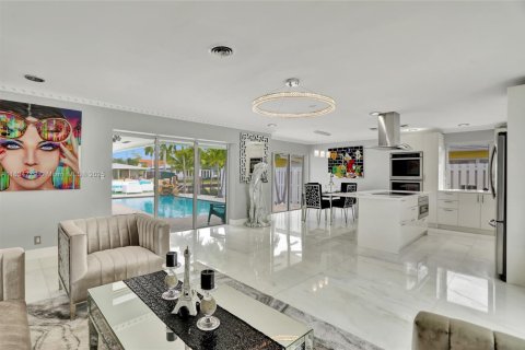 House in Pompano Beach, Florida 3 bedrooms, 121.98 sq.m. № 1827625 - photo 21