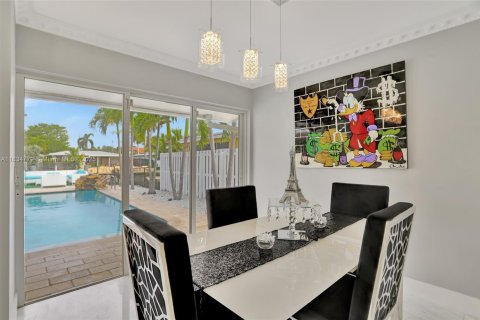 House in Pompano Beach, Florida 3 bedrooms, 121.98 sq.m. № 1827625 - photo 29