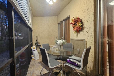 Copropriété à vendre à Miami, Floride: 2 chambres, 114.73 m2 № 1990201 - photo 3