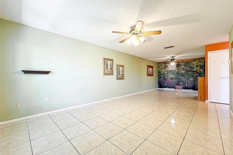 Condo in Casselberry, Florida, 1 bedroom  № 1520878 - photo 8