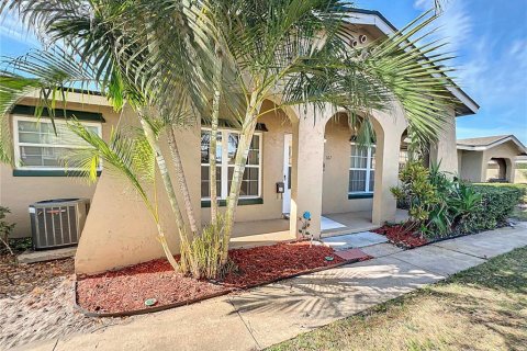 Condo in Casselberry, Florida, 1 bedroom  № 1520878 - photo 2