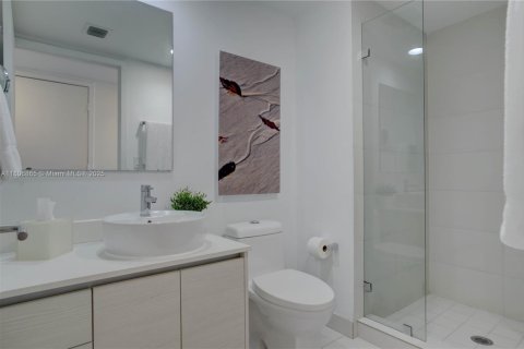 Condo in Hallandale Beach, Florida, 2 bedrooms  № 1739673 - photo 25