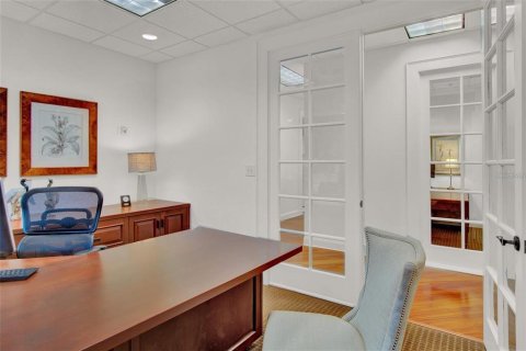 Commercial property in Orlando, Florida 151.15 sq.m. № 2218975 - photo 7