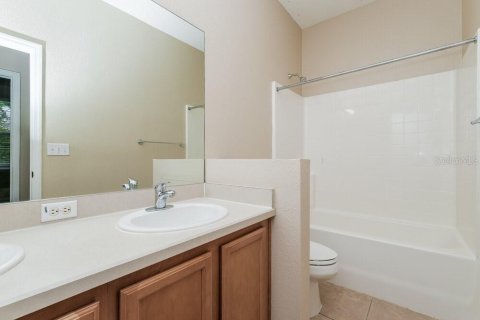 Villa ou maison à louer à New Port Richey, Floride: 4 chambres, 182.83 m2 № 2100443 - photo 15
