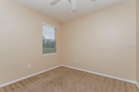 Villa ou maison à louer à New Port Richey, Floride: 4 chambres, 182.83 m2 № 2100443 - photo 14