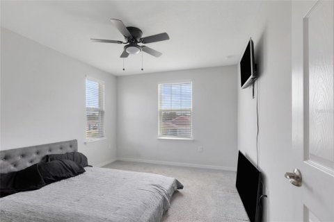 House in Wesley Chapel, Florida 3 bedrooms, 191.29 sq.m. № 1665769 - photo 25