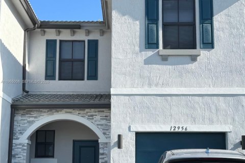 Townhouse in Homestead, Florida 3 bedrooms, 159.98 sq.m. № 2026250