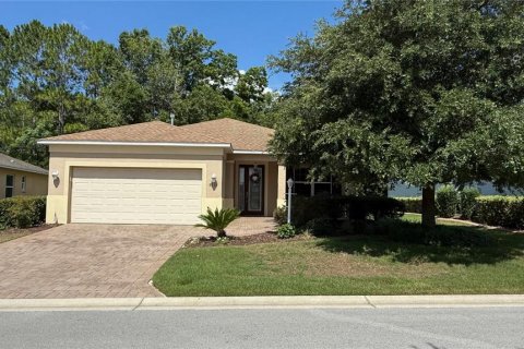 House in Ocala, Florida 2 bedrooms, 139.26 sq.m. № 1789835 - photo 1
