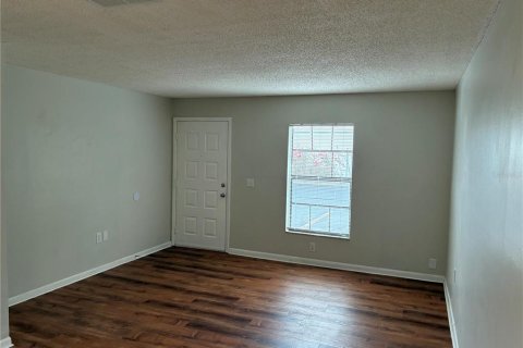 Appartement à louer à Tampa, Floride: 2 chambres, 83.61 m2 № 2308522 - photo 2