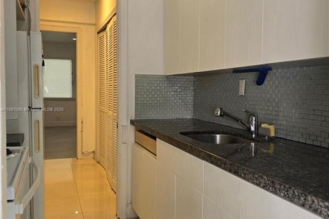 Copropriété à vendre à Miami Beach, Floride: 1 chambre, 41.53 m2 № 1932988 - photo 11