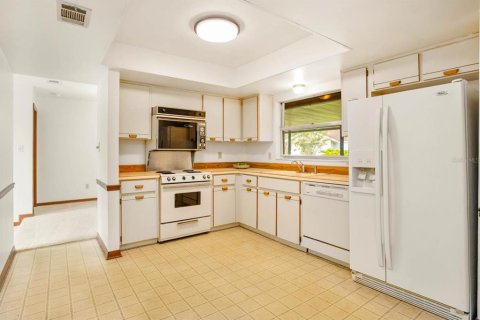 House in Orlando, Florida 3 bedrooms, 151.9 sq.m. № 1789473 - photo 14
