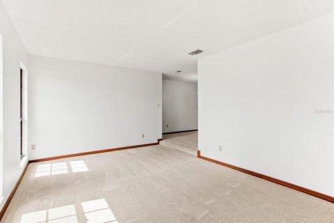 House in Orlando, Florida 3 bedrooms, 151.9 sq.m. № 1789473 - photo 9