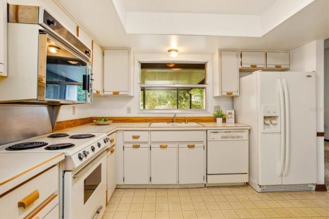 House in Orlando, Florida 3 bedrooms, 151.9 sq.m. № 1789473 - photo 15