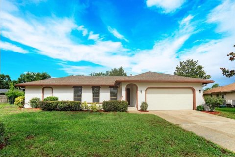 House in Orlando, Florida 3 bedrooms, 151.9 sq.m. № 1789473 - photo 1
