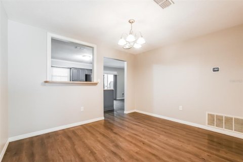 Casa en venta en Leesburg, Florida, 3 dormitorios, 147.71 m2 № 1653898 - foto 5