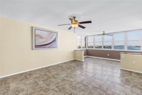 Condominio en venta en Saint Petersburg, Florida, 2 dormitorios, 163.51 m2 № 1852934 - foto 16