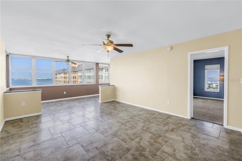 Condominio en venta en Saint Petersburg, Florida, 2 dormitorios, 163.51 m2 № 1852934 - foto 15