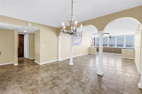 Condominio en venta en Saint Petersburg, Florida, 2 dormitorios, 163.51 m2 № 1852934 - foto 13