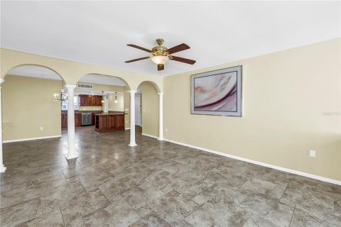 Condominio en venta en Saint Petersburg, Florida, 2 dormitorios, 163.51 m2 № 1852934 - foto 18