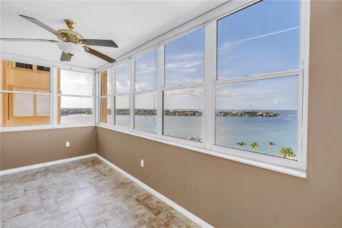 Condominio en venta en Saint Petersburg, Florida, 2 dormitorios, 163.51 m2 № 1852934 - foto 21