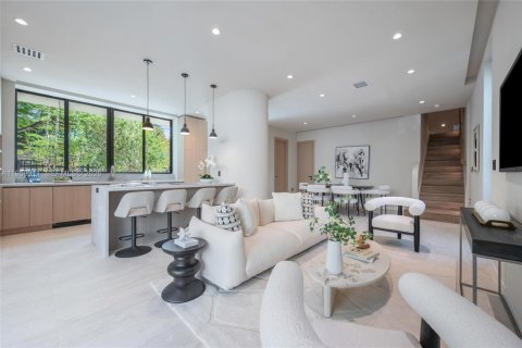 Touwnhouse à vendre à Miami, Floride: 4 chambres, 210.42 m2 № 2030095 - photo 6