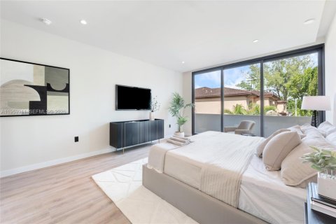 Touwnhouse à vendre à Miami, Floride: 4 chambres, 210.42 m2 № 2030095 - photo 13