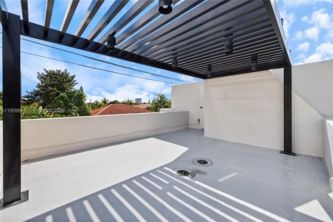 Touwnhouse à vendre à Miami, Floride: 4 chambres, 210.42 m2 № 2030095 - photo 25