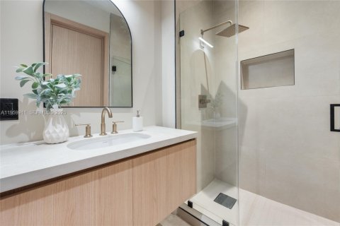 Touwnhouse à vendre à Miami, Floride: 4 chambres, 210.42 m2 № 2030095 - photo 21