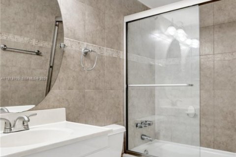 Condominio en venta en Plantation, Florida, 2 dormitorios, 104.05 m2 № 2033336 - foto 30