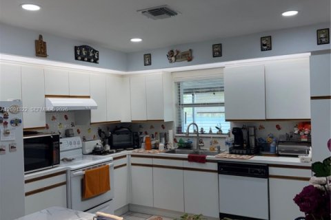 Casa en venta en Homestead, Florida, 2 dormitorios, 109.9 m2 № 2382405 - foto 13