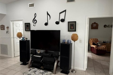 Casa en venta en Homestead, Florida, 2 dormitorios, 109.9 m2 № 2382405 - foto 10