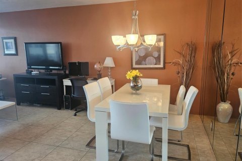 Condominio en venta en Fort Lauderdale, Florida, 1 dormitorio, 74.32 m2 № 2088385 - foto 22