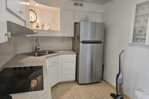 Condominio en venta en Fort Lauderdale, Florida, 1 dormitorio, 74.32 m2 № 2088385 - foto 28