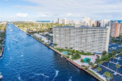 Condominio en Fort Lauderdale, Florida, 1 dormitorio  № 2088385
