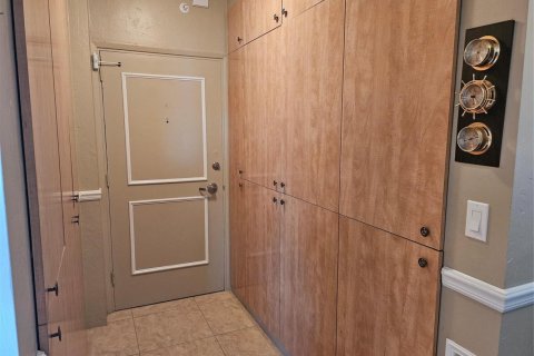 Condominio en venta en Fort Lauderdale, Florida, 1 dormitorio, 74.32 m2 № 2088385 - foto 12
