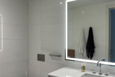 Снять в аренду кондоминиум в Майами, Флорида 1 спальня, 79.25м2, № 1945405 - фото 12