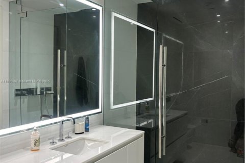 Снять в аренду кондоминиум в Майами, Флорида 1 спальня, 79.25м2, № 1945405 - фото 11