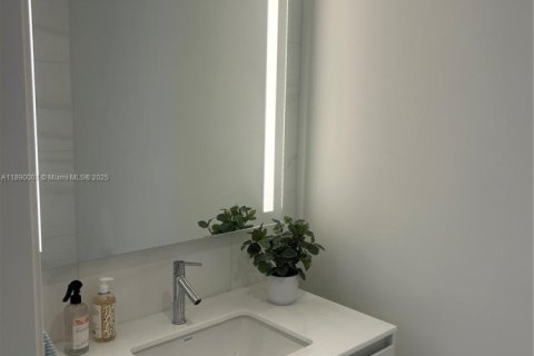 Снять в аренду кондоминиум в Майами, Флорида 1 спальня, 79.25м2, № 1945405 - фото 9
