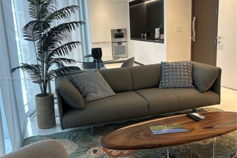 Снять в аренду кондоминиум в Майами, Флорида 1 спальня, 79.25м2, № 1945405 - фото 1