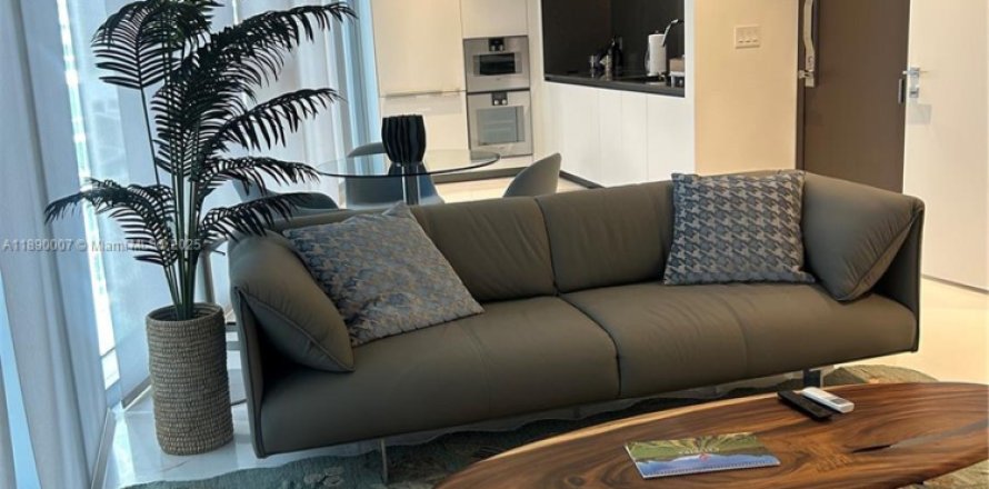 Кондоминиум с 1 спальней в Майами, Флорида № 1945405