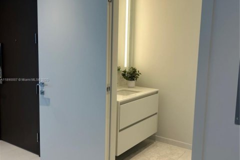 Снять в аренду кондоминиум в Майами, Флорида 1 спальня, 79.25м2, № 1945405 - фото 8