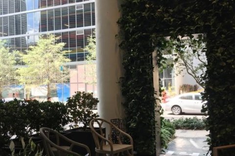 Condo in Miami, Florida, 1 bedroom  № 2052954 - photo 24