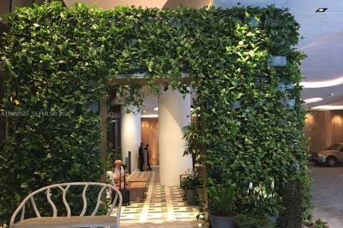 Condo in Miami, Florida, 1 bedroom  № 2052954 - photo 23