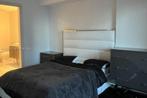 Condo in Miami, Florida, 1 bedroom  № 2052954 - photo 9