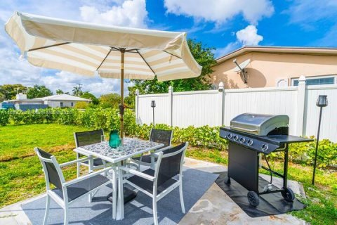 Appartement à louer à Biscayne Park, Floride: 2 chambres, 78.04 m2 № 1930262 - photo 12