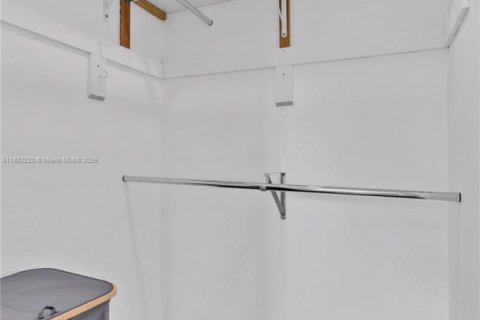 Appartement à louer à Biscayne Park, Floride: 2 chambres, 78.04 m2 № 1930262 - photo 8