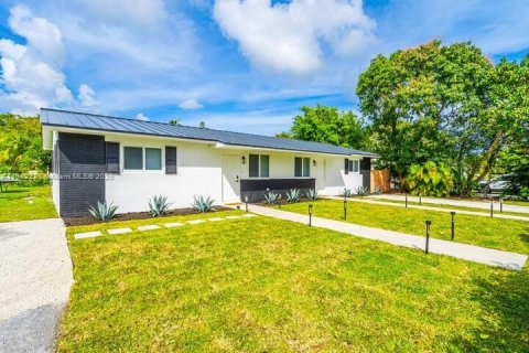 Appartement à louer à Biscayne Park, Floride: 2 chambres, 78.04 m2 № 1930262 - photo 14