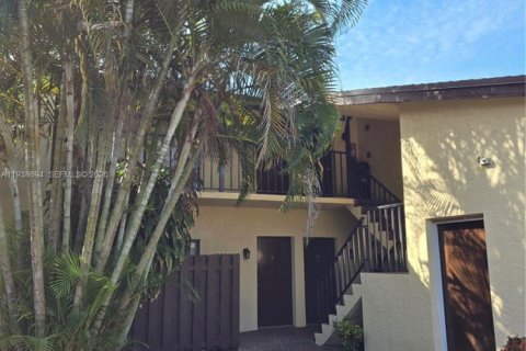 Condo in St. Lucie, Florida, 1 bedroom  № 1998466 - photo 24